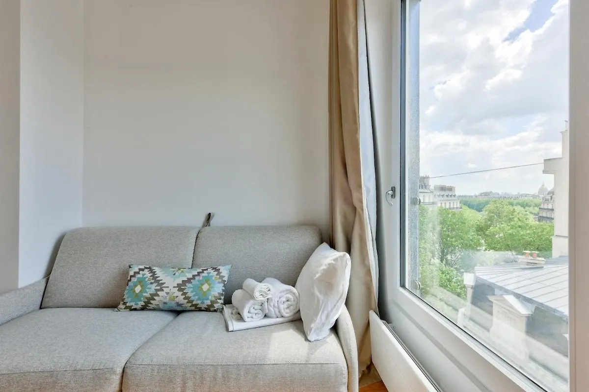 Apartment Studio With A Panoramic View Of The Eiffel Tower Paris